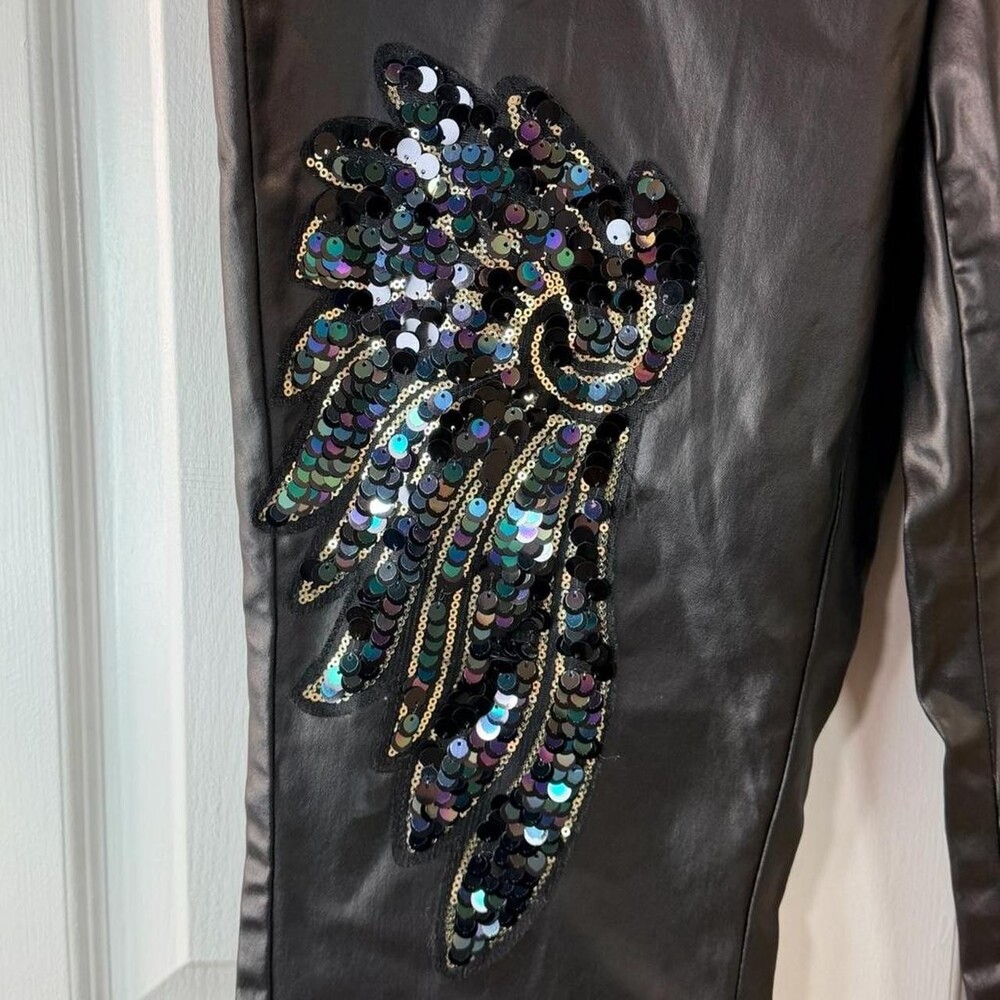 Venus Faux Leather Sequin Wing Women's size 10 - Picture 5 of 5